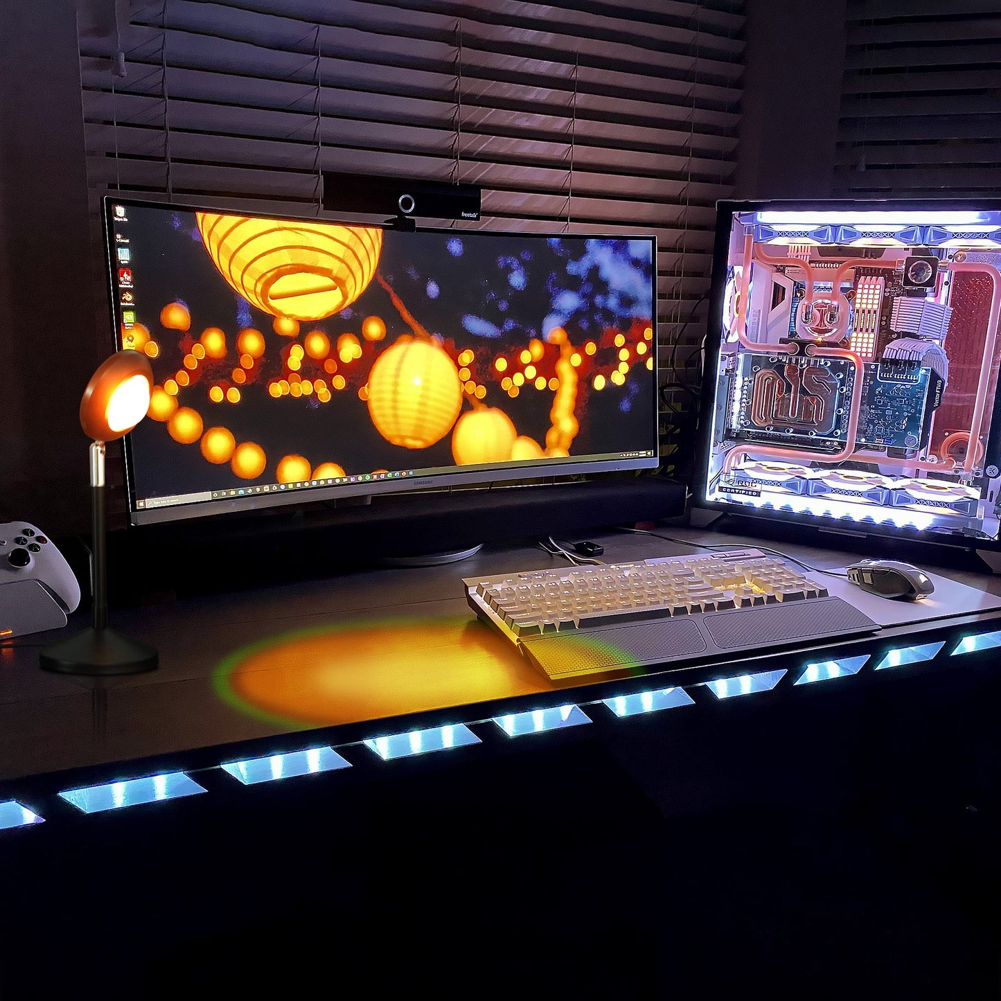 Sunset Projector Table Lamp by EP Light