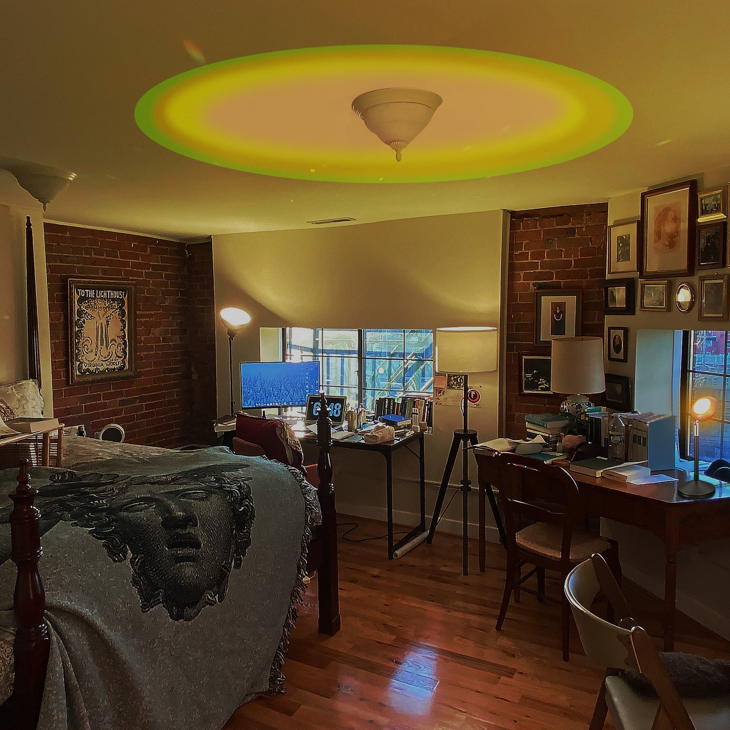 Sunset Projector Table Lamp by EP Light